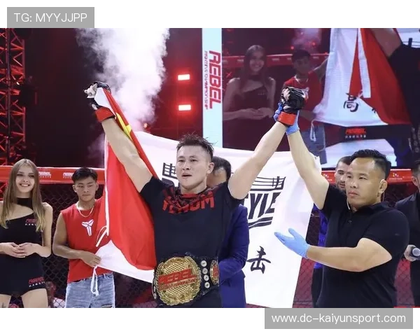 UFC巅峰瞬间：赛后感动落泪的那一刻