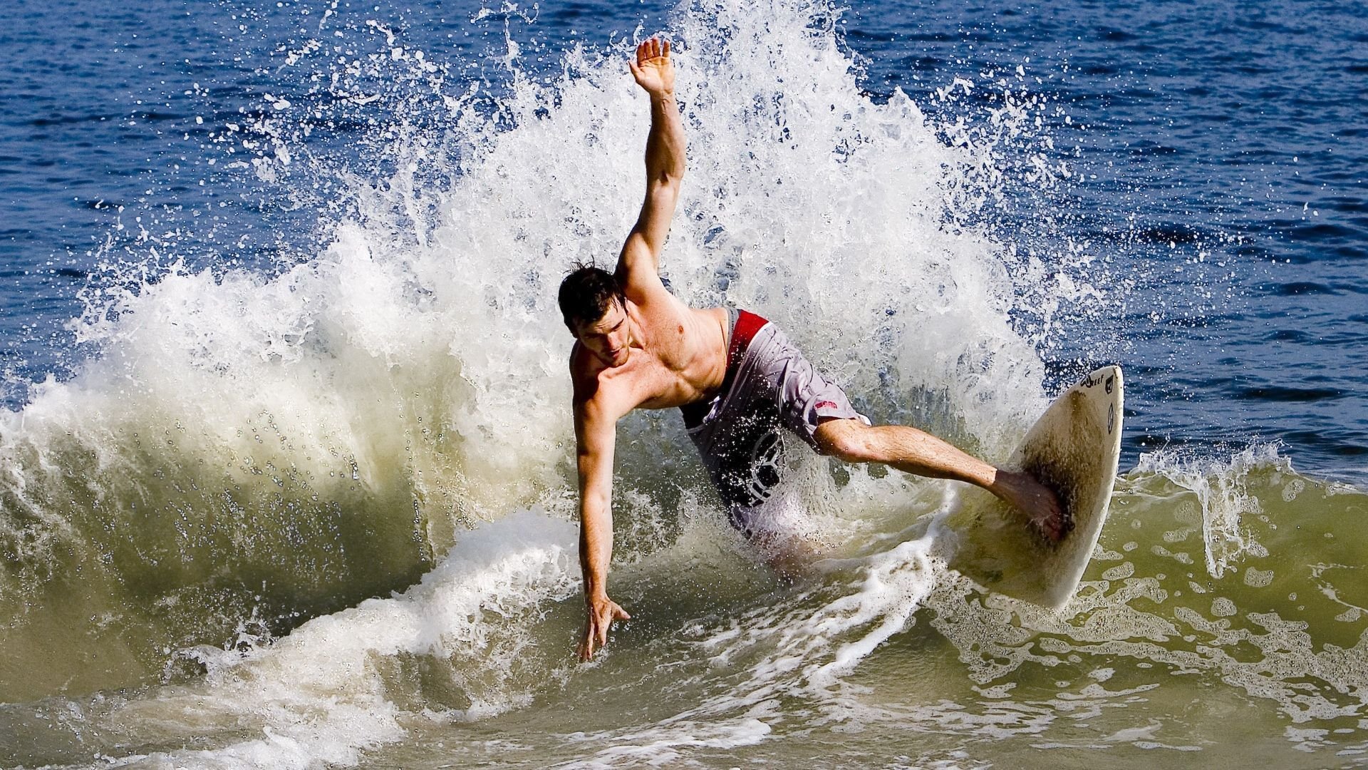 开yun体育-《王者荣耀》新版本平衡调整，战术策略全面革新，王者游戏平衡